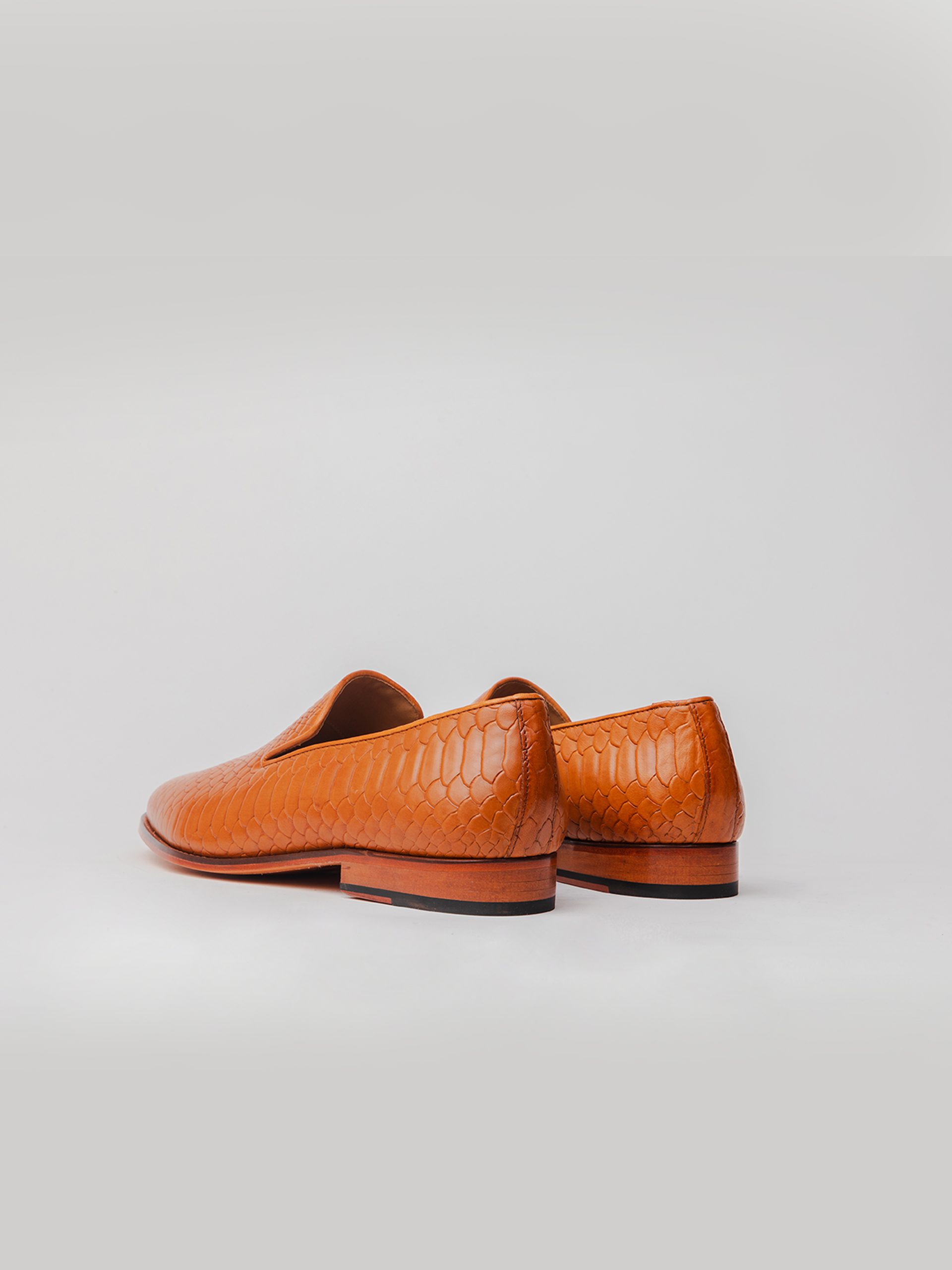 Rawls Elegant MURANO EMBOSSED LOAFER TAN
LeatherTextured Loafers Size UK 9 US 10 Buy Murano Loafer -Cognac Shoes for Men Online | Rawls Luxure main image 2